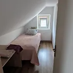 בית אירוח Cozy In The Center Of By The #1