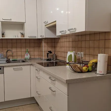 Cozy In The Center Of By The #1 Privat bolig