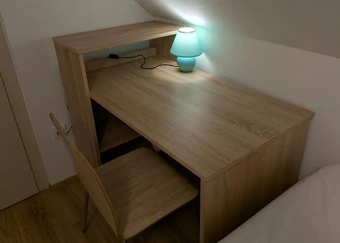 Cozy In The Center Of By The #1 * Bled