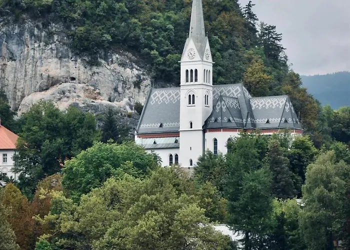 Cozy In The Center Of By The #1 منزل للإقامة *